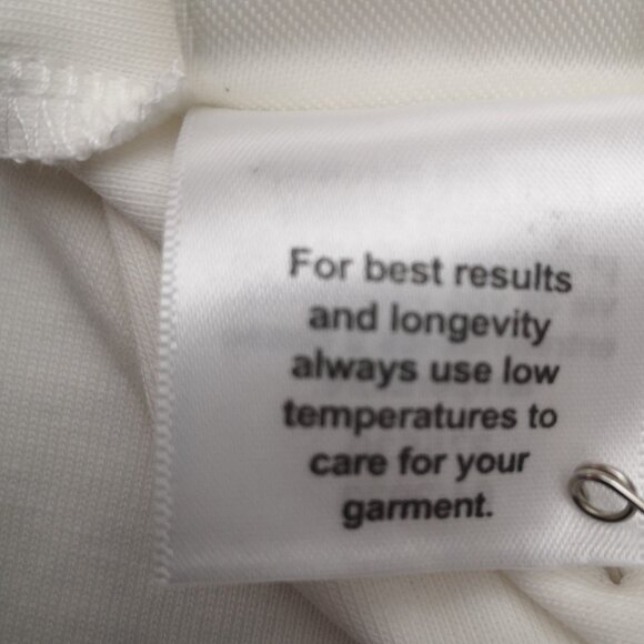 NWT Denver Hayes Ladies Size Large White V-neck Fitted 3/4 Sleeves T-shirt - Picture 9 of 13